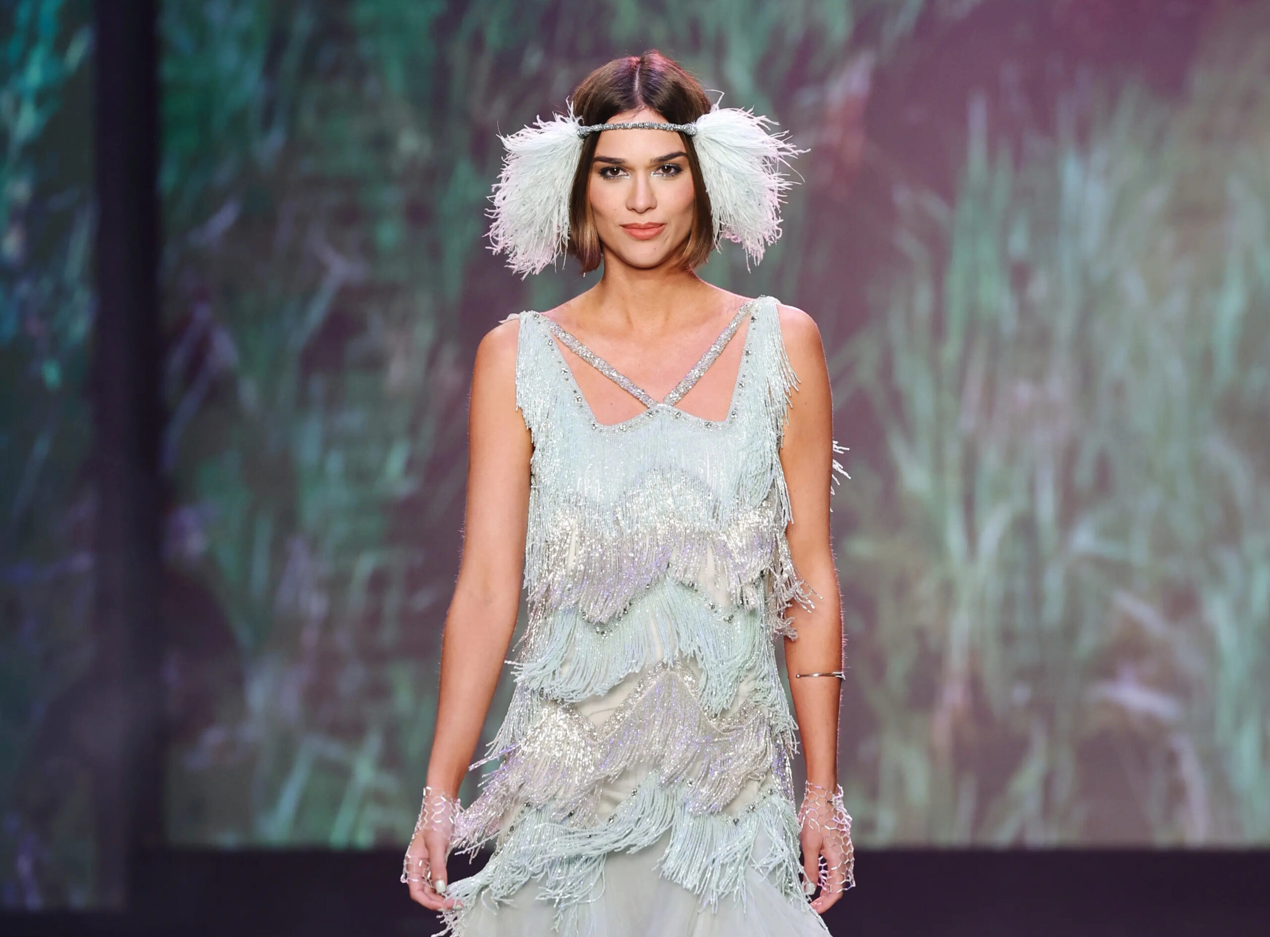 Theresa Fonseca leva vilã de A Nobreza do Amor para as passarelas do RIO Fashion Week — Diário Carioca