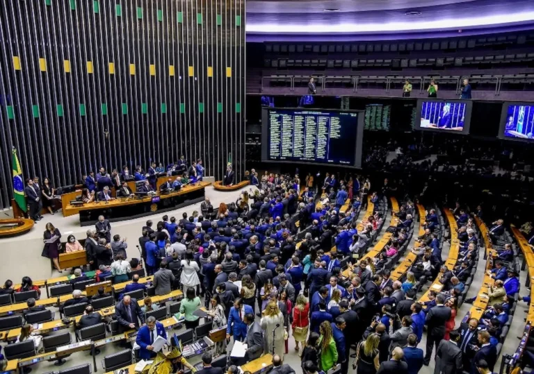 Congresso atua contra o povo, defende criminosos, privilegia bandidos e derruba veto a dosimetria  — Diário Carioca