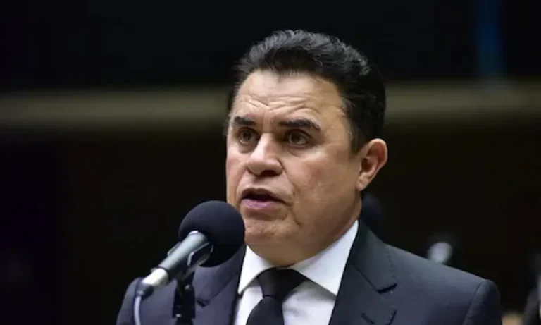 Deputado Wilson Santiago usa cota parlamentar em empresa da família — Diário Carioca