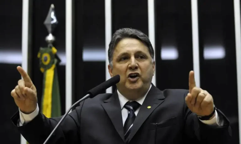 Garotinho desafia Republicanos e ataca Paes — Diário Carioca