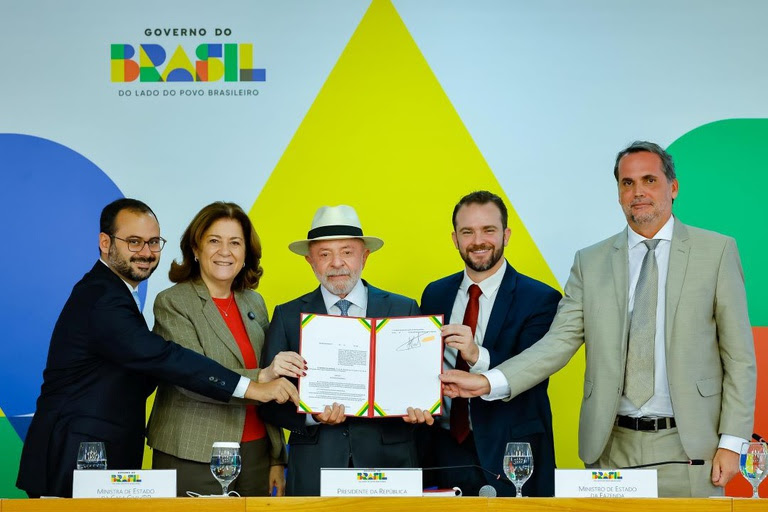 Lula lança Desenrola contra clandestinidade do endividado — Diário Carioca